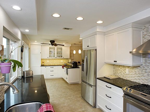 4th image of 2808 Cedar Wood Pl