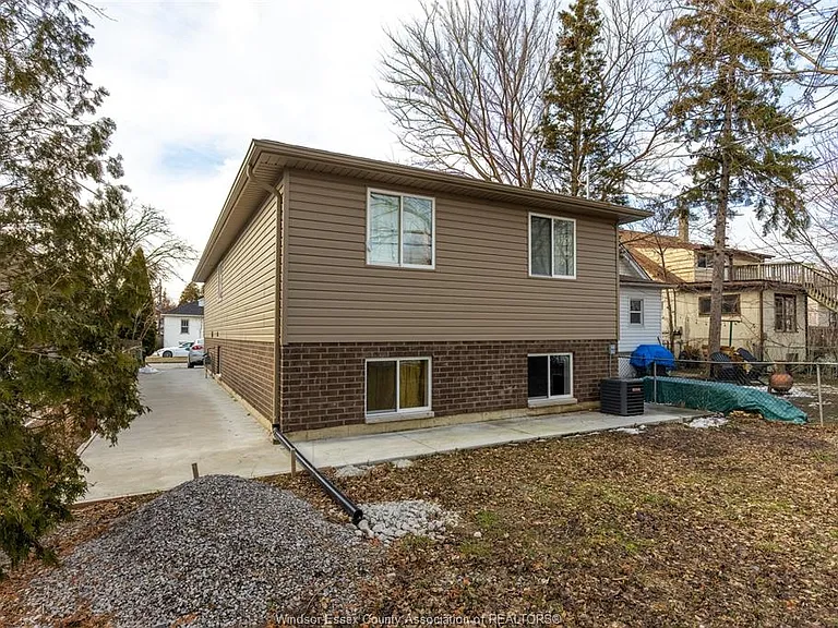 1044 Lena Ave #LOWER — Photo 14