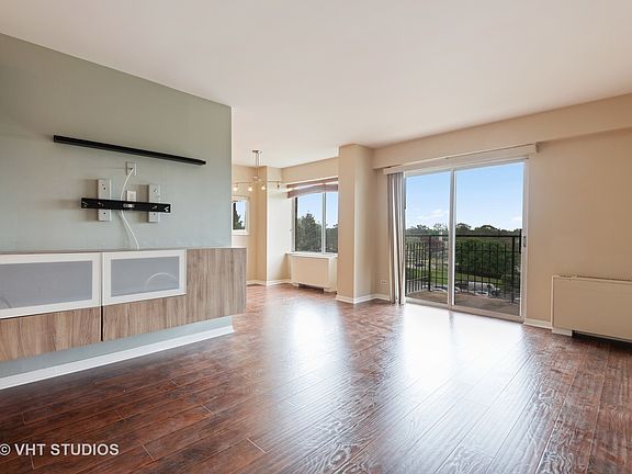 4th image of 7141 N Kedzie Ave APT 412