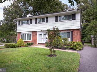 1 Elm Hollow Ct, Pikesville, MD 21208