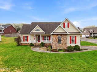 310 Cranfield Dr, Maryville, TN 37801