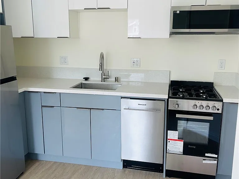 7533 Bovey Ave — Photo 5