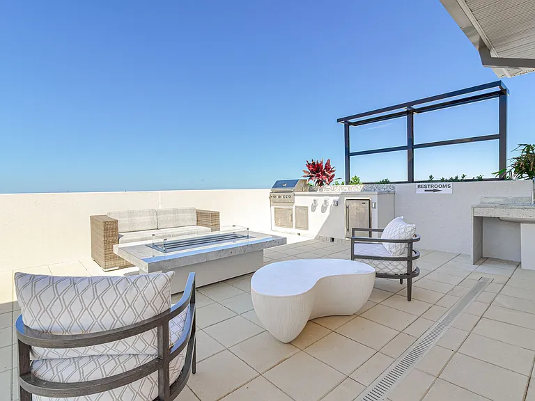 Bimini Square Apartments — Photo 21