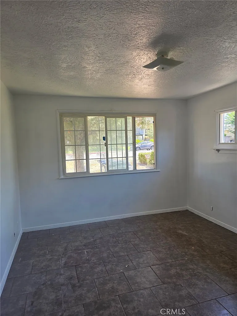 3 bed, 1484 sqft, $2,250 — Photo 4