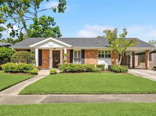 548 Ashlawn Dr, Harahan, LA 70123
