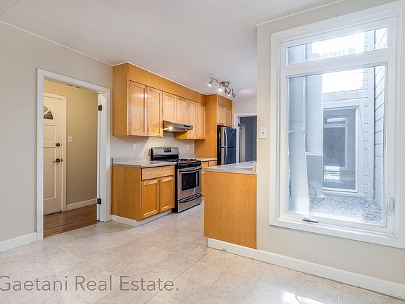 5th image of 3321-3323 Broderick St #378R