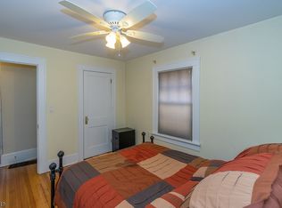 358 W 5th Ave, Roselle, NJ 07203