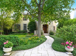 534 Essex Rd, Kenilworth, IL 60043