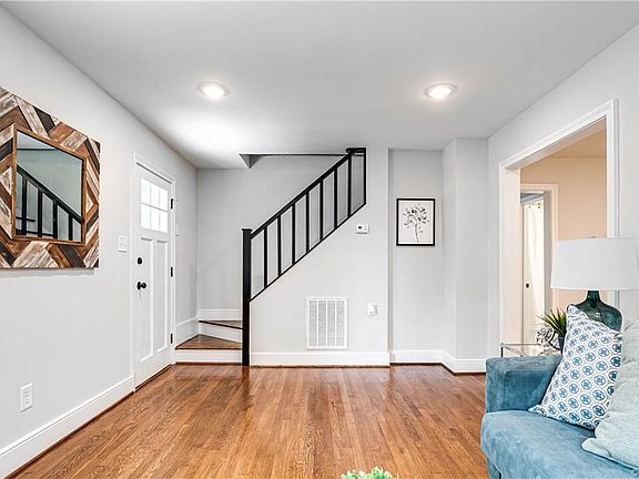 5th image of 4718 Park Ave