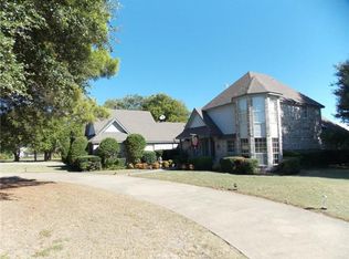 312 Spring Creek Dr, Waxahachie, TX 75165