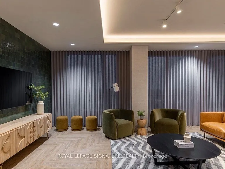2495 Eglinton Ave W #1607 — Photo 14
