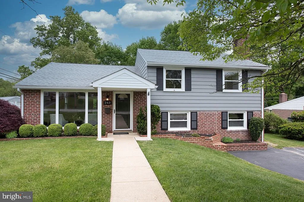263 Gleaves Rd photo 1
