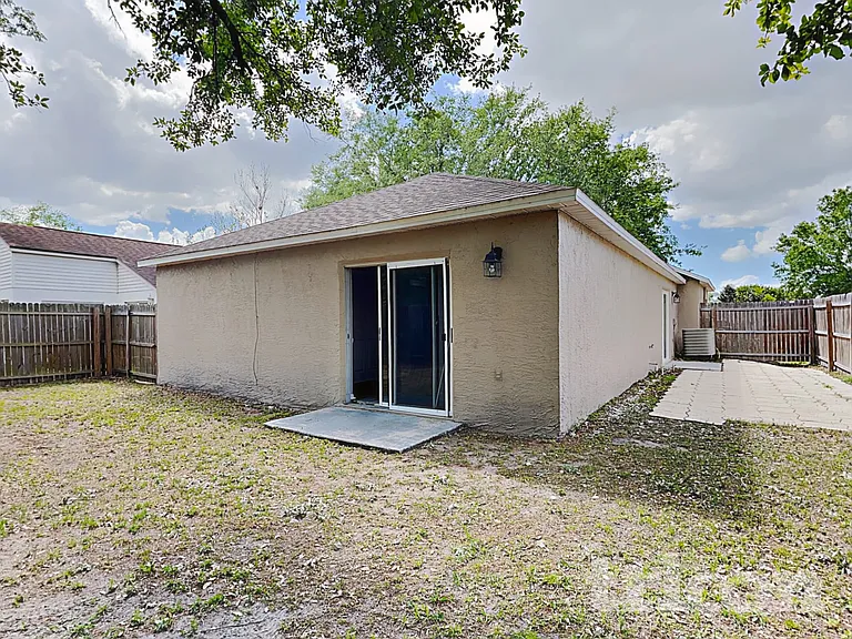 353 Comfort Dr — Photo 16