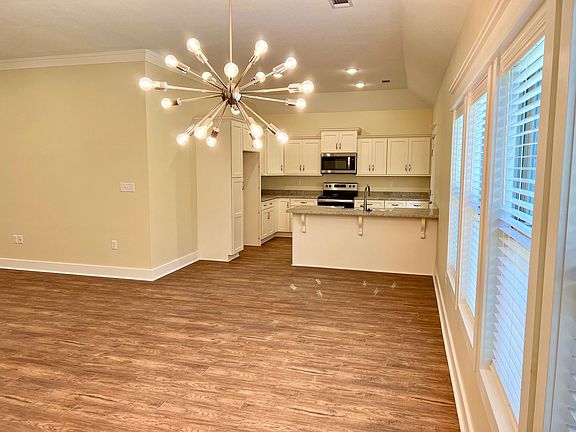 5th image of 4810 Edgemont Dr