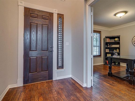 4th image of 9124 Penny Ln