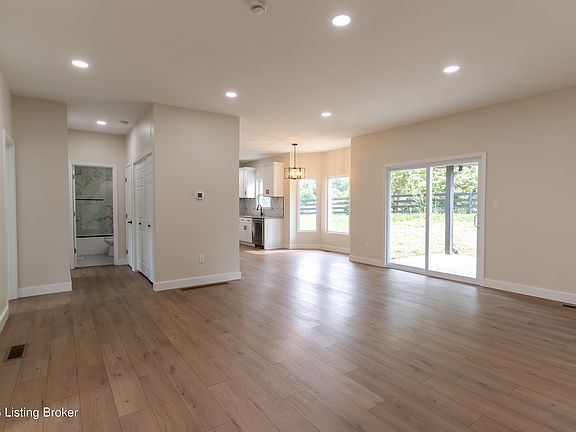 3rd image of 7605 Pauls View Pl