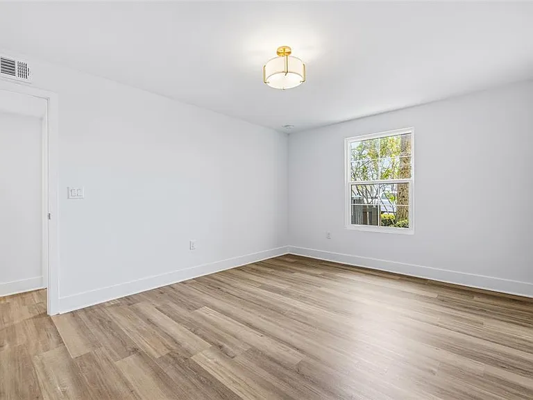 554 Plaza Seville Ct #103 — Photo 9