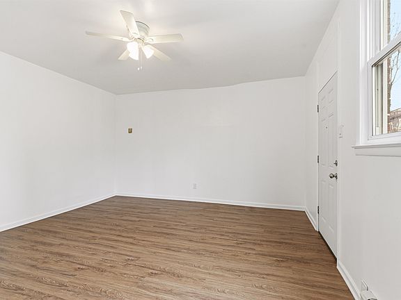 4th image of 303 43rd St #1