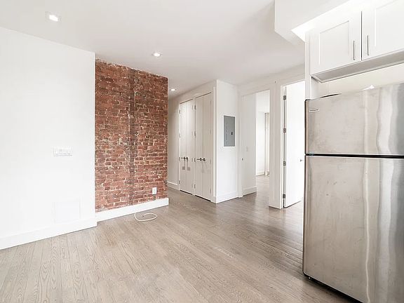 2nd image of 77 Varet St APT 15