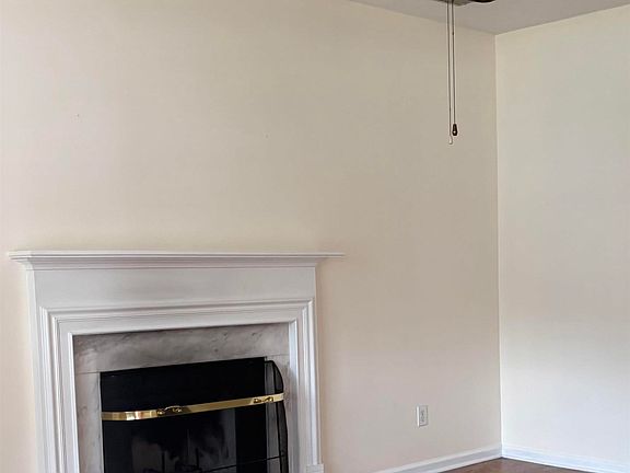 2nd image of 106 King Valley St