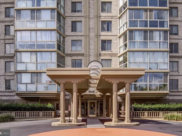 19385 Cypress Ridge Ter Unit 920, Leesburg, VA 20176