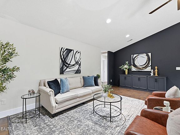 5th image of 6338 Altacrest Ln