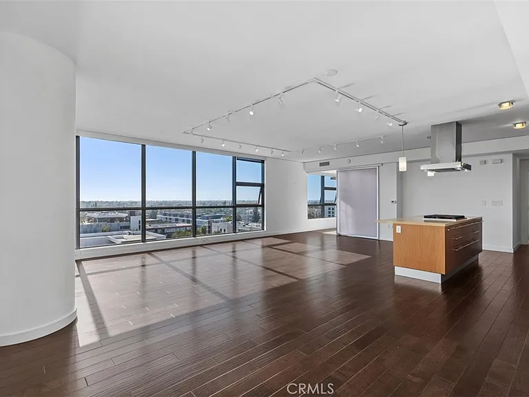 9 Macarthur Pl #N-1007 — Photo 6