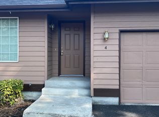 2091 NE Linnea Dr STE 4, Bend, OR 97701