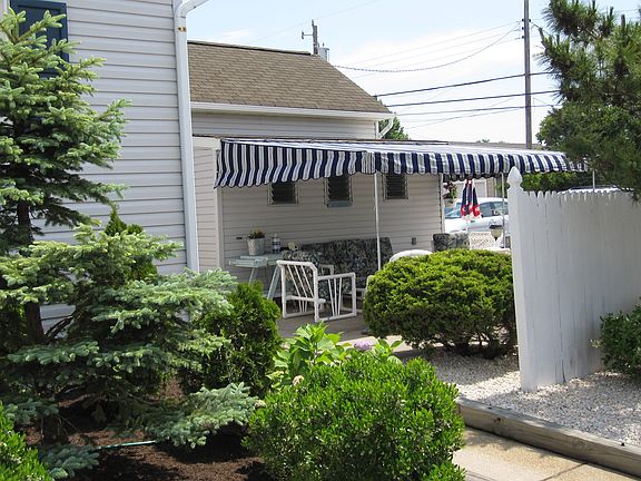 4th image of 3245 Bay Ave