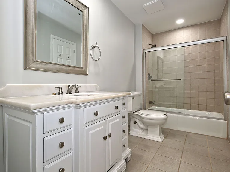 300 Livingston Ave #3E — Photo 8