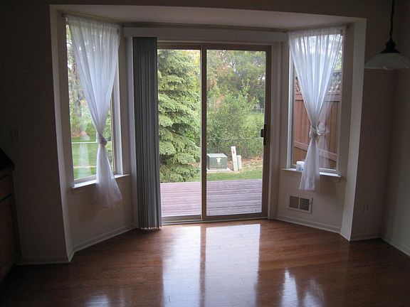 kitchen sliding door to deck