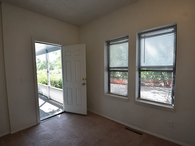 2927 Broadway St #2 — Photo 23