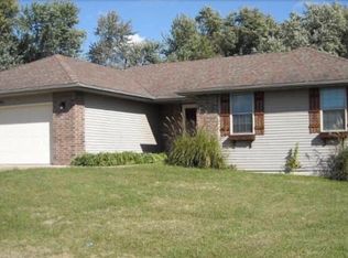 390 Brooke Ave, Sparta, MO 65753