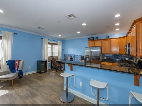 604 Avenue A image 1 of 32