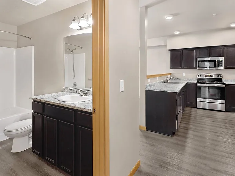 Tremezzo Apartments — Photo 130