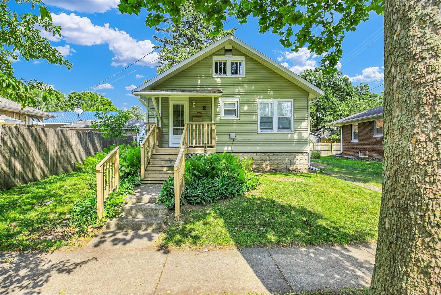 206 N Victor St photo 1