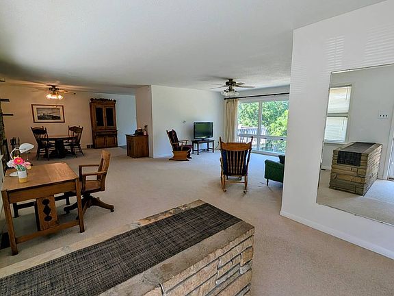 5th image of 600 Thielen St
