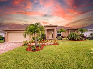 448 SW Vista Lake Drive, Port St Lucie, FL 34953