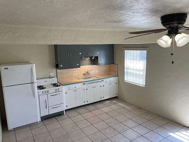1st image of 221 N Jacobus Ave