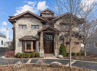 1460 Greenwood Ave, Deerfield, IL 60015