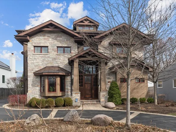 1460 Greenwood Ave, Deerfield, IL 60015