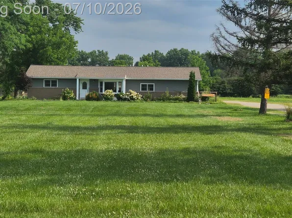 28645 32 Mile Rd, Richmond, MI 48062