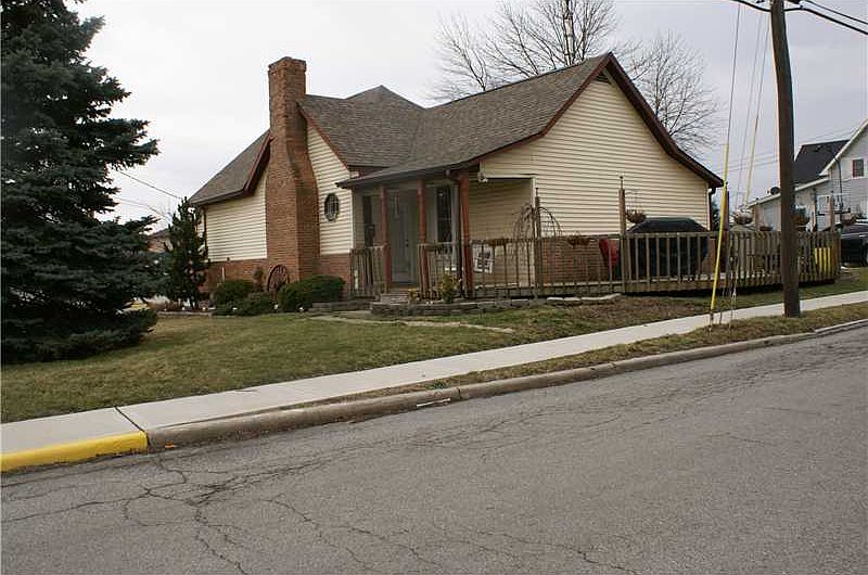 1st image of 229 E Fairground Ave