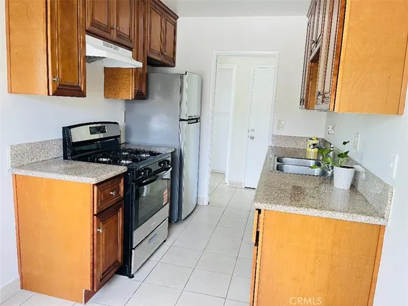 9544 Los Angeles St, Bellflower, CA 90706