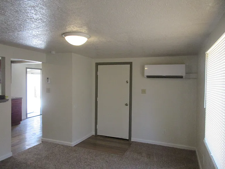 1108 Central Ave — Photo 4