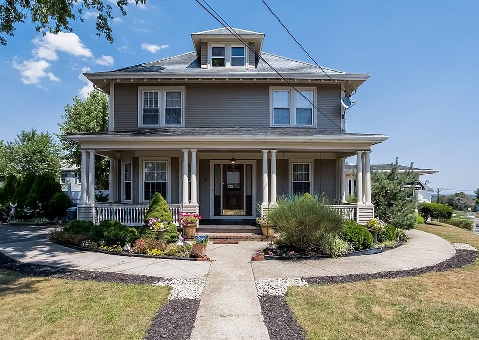 1st image of 166 Mount Pleasant St