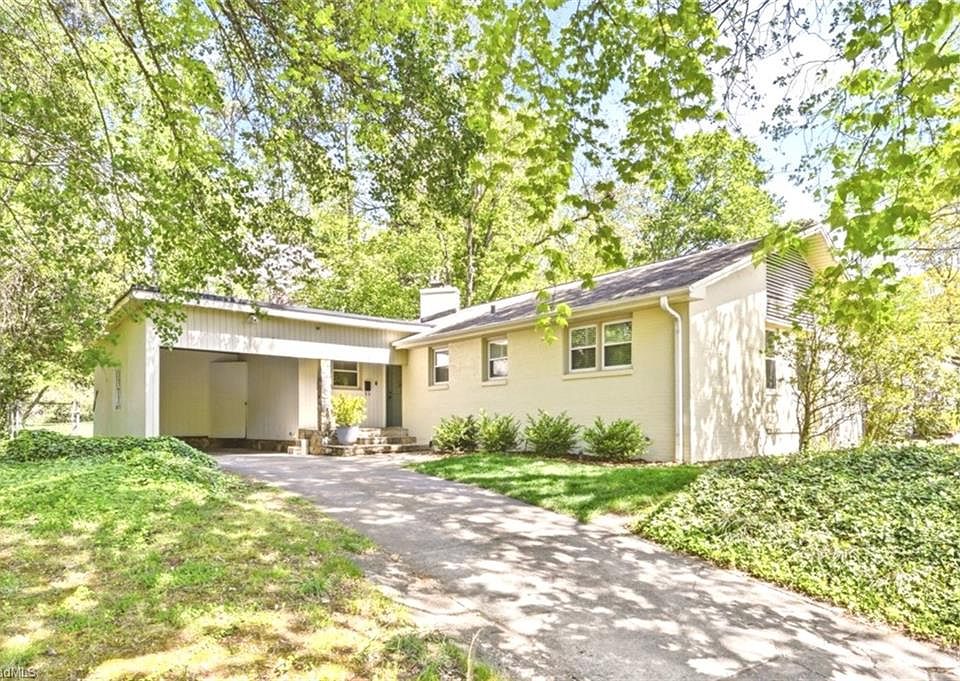 1st image of 3033 Kinnamon Rd