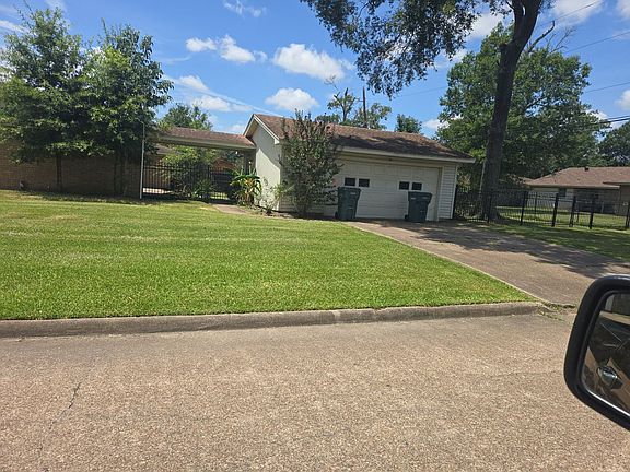 2nd image of 6510 Daisy Dr