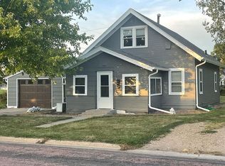 910 N Winsor St, Mitchell, SD 57301