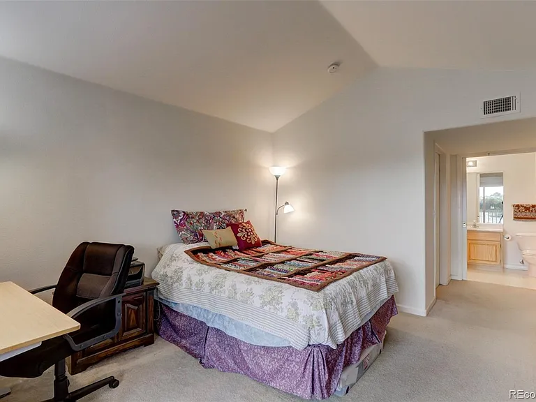 1110 Opal St #202 — Photo 20